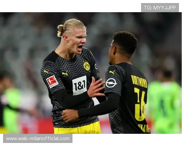 哈兰德胸部停球力量控制极佳