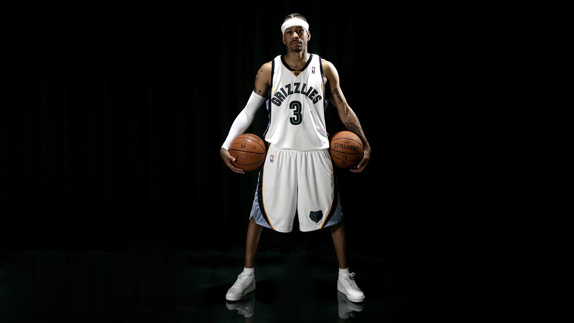 “校园保安体能展示赛” 跑步、俯卧撑样样不落